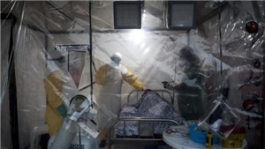 Mỹ cảnh b&#225;o nguy cơ b&#249;ng ph&#225;t dịch bệnh Ebola