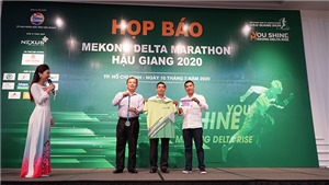 Gần 7000 VĐV dự giải Mekong Delta Marathon Hậu Giang