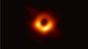 C&#244;ng bố bức ảnh đầu ti&#234;n về hố đen trong vũ trụ