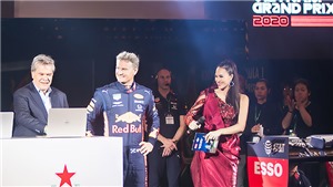 Khởi động F1 Việt Nam: Phương Mai run rẩy khi gặp tay đua huyền thoại David Coulthard&#160;