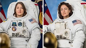 Đội nữ phi h&#224;nh gia đầu ti&#234;n của NASA đi bộ ngo&#224;i kh&#244;ng gian