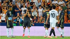 Valencia 0-2 Juventus: Ronaldo bị treo gi&#242; mấy trận? Trọng t&#224;i mắc sai lầm l&#224; ai? C&#243; VAR th&#236; đ&#227; kh&#225;c?