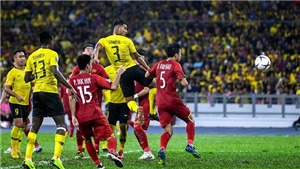 Hậu vệ Malaysia &#39;bật m&#237;&#39; c&#225;ch ghi b&#224;n v&#224;o lưới Việt Nam ở trận đấu tại Mỹ Đ&#236;nh