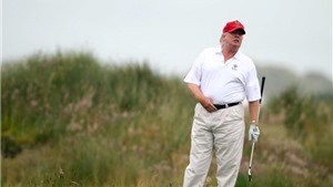 Donald Trump th&#250;c giục c&#225;c golfer &#39;lĩnh tiền&#39; v&#224; đầu qu&#226;n cho LIV Golf