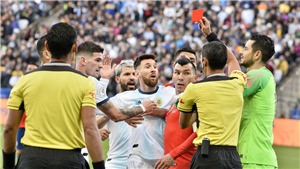 Argentina 2-1 Chile: Messi d&#237;nh thẻ đỏ, Argentina gi&#224;nh hạng Ba ở Copa America 2019
