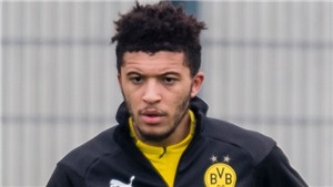 V&#236; sao Jadon Sancho dự bị trong trận Dortmund vs Schalke?