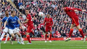 Liverpool 2-0 Everton: Thắng derby Merseyside, Liverpool lại &#225;p s&#225;t Man City