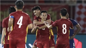 Điểm nhấn Việt Nam 4-0 Singapore: Điểm s&#225;ng Văn Quyết, thầy Park cần ‘thử’ tiếp