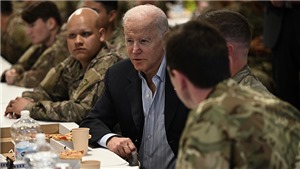 Tổng thống Mỹ Joe Biden họp với c&#225;c bộ trưởng của Ukraine