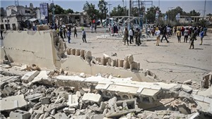 Thương vong trong vụ đ&#225;nh bom tại thủ đ&#244; Somalia tăng cao