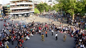 H&#224; Nội tạm dừng tổ chức c&#225;c lễ hội, tuyến phố đi bộ để ph&#242;ng Covid-19