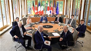 Hội nghị thượng đỉnh G7: Tổng thống Mỹ v&#224; Thủ tướng Đức thảo luận về vấn đề Ukraine