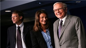 Tỷ ph&#250; Warren Buffett r&#250;t khỏi vai tr&#242; quản l&#253; quỹ Bill and Melinda Gates
