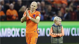 Arjen Robben lập c&#250; đ&#250;p rồi... gi&#227; từ lu&#244;n đội tuyển H&#224; Lan