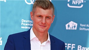 Toni Kroos ra mắt phim t&#224;i liệu: Lời tr&#225;ch mắng d&#224;nh cho Bayern Munich?