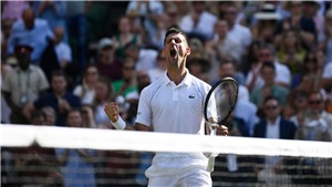 Djokovic v&#224;o chung kết Wimbledon, vượt qua kỷ lục của Federer