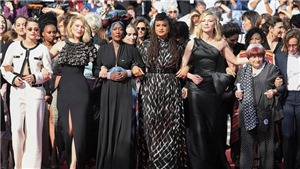 Cannes 2018: C&#225;c sao nữ biểu t&#236;nh tr&#234;n thảm đỏ