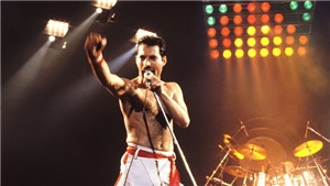Elton John tiết lộ tấm l&#242;ng v&#224;ng trong những ng&#224;y cuối đời đau đớn của Freddie Mercury