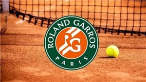 Kết quả  tennis Roland Garros h&#244;m nay: Djokovic dạo chơi, Tsitsipas nhọc nhằn