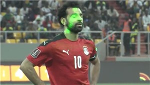 Salah bị chiếu laser, s&#250;t hỏng lu&#226;n lưu khiến Ai Cập mất v&#233; dự World Cup