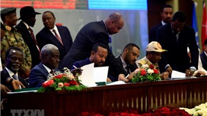 LHQ hoan ngh&#234;nh c&#225;c b&#234;n tại Sudan k&#253; thỏa thuận chuyển tiếp
