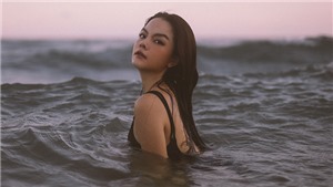 Phạm Quỳnh Anh diện bikini, khoe sắc v&#243;c gợi cảm trong MV mới