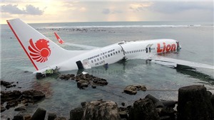 Những h&#236;nh ảnh đầu ti&#234;n về m&#225;y bay Indonesia bị rơi