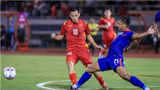  Văn Quyết thay đổi sau cuộc nói chuyện với thầy Park 