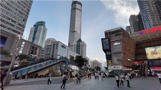Rung lắc bất thường tại tòa tháp chọc trời ở Trung Quốc
