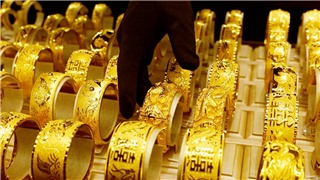  Giá vàng thế giới giảm 2% trong tháng Sáu 