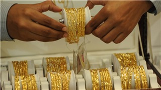  Giá vàng thế giới giảm hơn 2% 