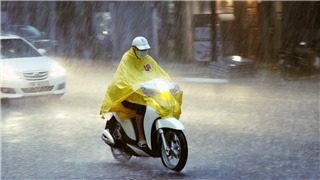  Mưa dông diện rộng xuất hiện nhiều nơi trên cả nước 