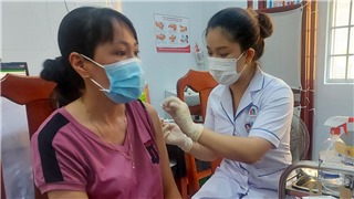  Tiêm vaccine mũi thứ 4 để tiếp tục khống chế dịch Covid-19 