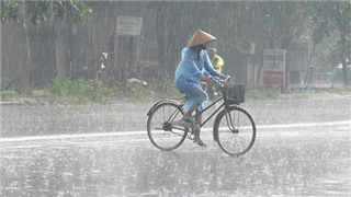  Ba miền đều có mưa rào và dông, cục bộ mưa to 