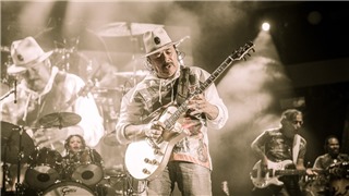  Carlos Santana - Phá vỡ mọi ranh giới rock 