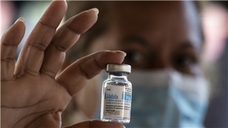  Cuba phát triển vaccine mới chống biến thể Omicron 