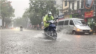  Ngày và đêm 5/8, khu vực Bắc Bộ và Thanh Hóa có mưa to 