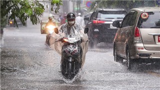  Hoàn lưu bão số 2 tiếp tục gây mưa dông khu vực Bắc Bộ và Bắc Trung Bộ 