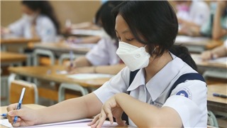  Không bắt buộc thi trắc nghiệm kết hợp tự luận trong kiểm tra, đánh giá môn Ngữ văn 