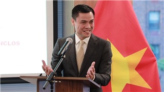  Việt Nam bàn về các ưu tiên quốc gia với tân Chủ tịch ĐHĐ LHQ khóa 77 