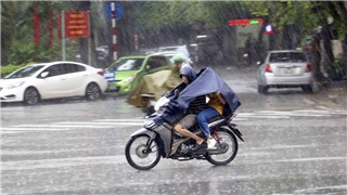  Mưa lớn tại Hà Nội do ảnh hưởng của hoàn lưu bão số 3 