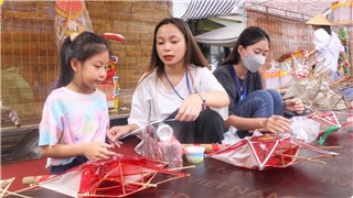  Hình ảnh Tết Trung thu truyền thống tại phố cổ Hà Nội 