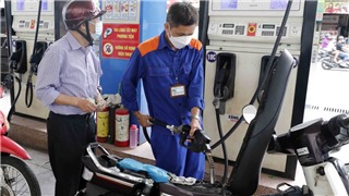  Ngày mai tiếp tục điều chỉnh giá xăng dầu 