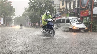  Khu vực Nam đồng bằng Bắc Bộ, Hòa Bình và Thanh Hóa có mưa vừa, mưa to 