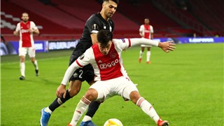  MU có 3 cách sắp xếp đội hình với Lisandro Martinez 