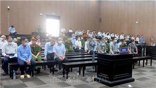  Xét xử cựu lãnh đạo Bình Dương: Phần lớn các bị cáo đều nhận thức được sai phạm 