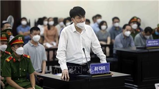  Xét xử phúc thẩm cựu Thứ trưởng Bộ Y tế Trương Quốc Cường 