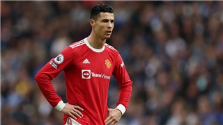  Ronaldo muốn rời MU: Vì mẹ, vì bạn gái, và vì... Messi 