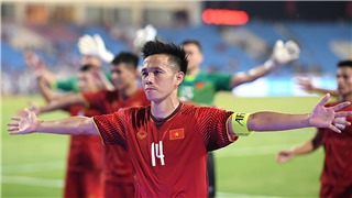  Đội hình xuất phát Việt Nam vs Singapore: Quang Hải vắng mặt, Văn Quyết đá chính 