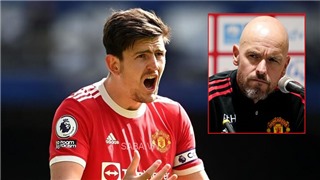  Ten Hag nói gì với Maguire khi đội trưởng MU bị CĐV chế nhạo? 